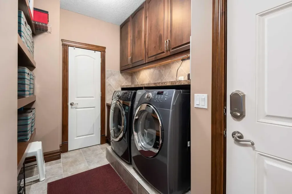 291 Coopers Hill SW Airdrie AB T4B 0R9