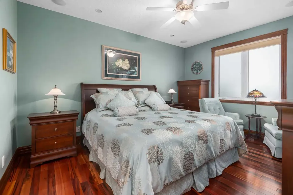 291 Coopers Hill SW Airdrie AB T4B 0R9