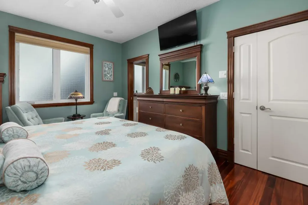 291 Coopers Hill SW Airdrie AB T4B 0R9