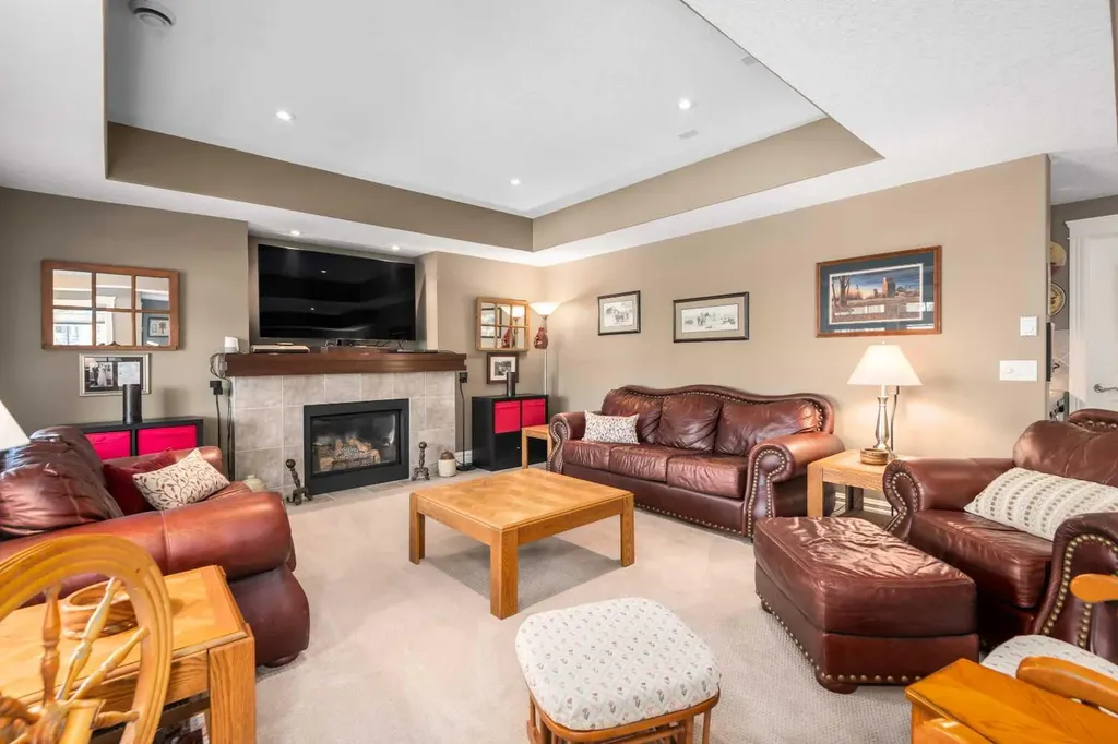291 Coopers Hill SW Airdrie AB T4B 0R9