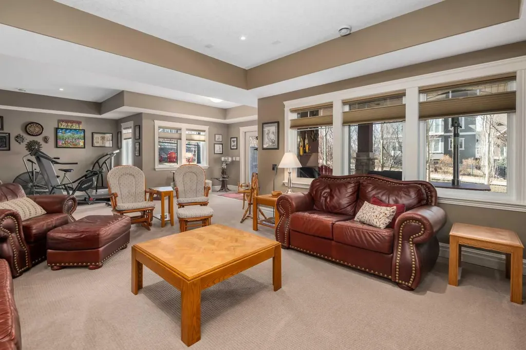 291 Coopers Hill SW Airdrie AB T4B 0R9