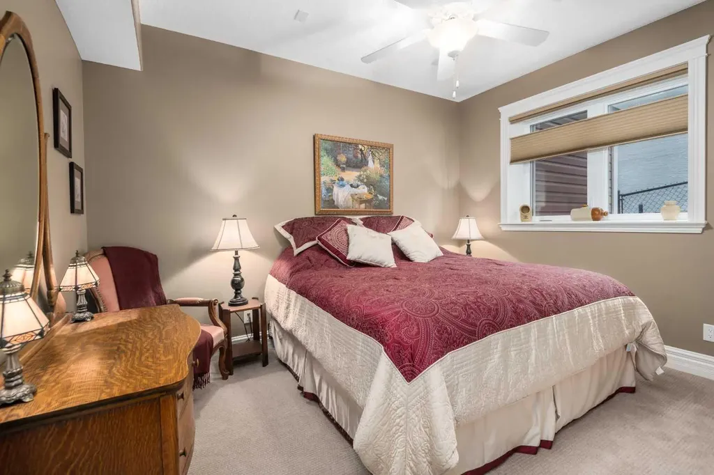 291 Coopers Hill SW Airdrie AB T4B 0R9