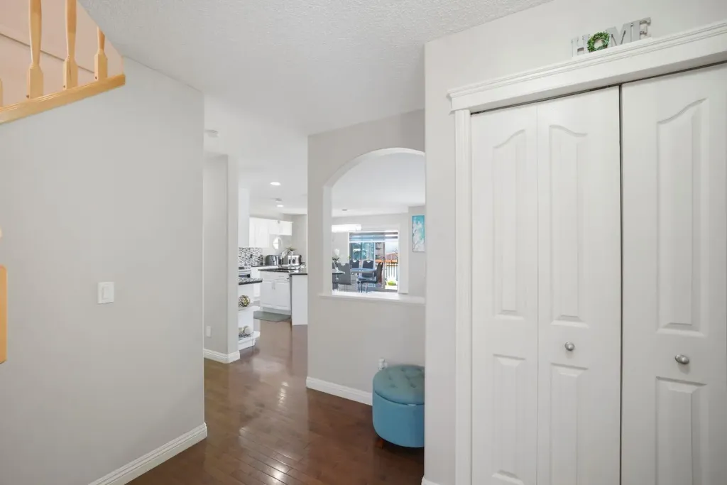 87 Kincora Drive NW Calgary AB T3R1L4
