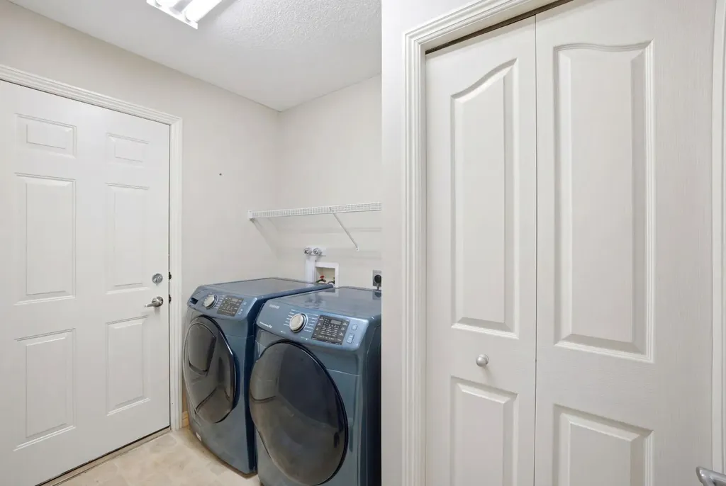 87 Kincora Drive NW Calgary AB T3R1L4