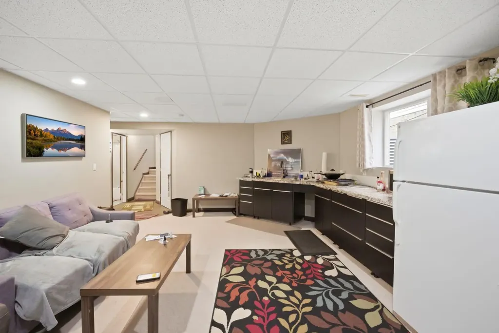 87 Kincora Drive NW Calgary AB T3R1L4