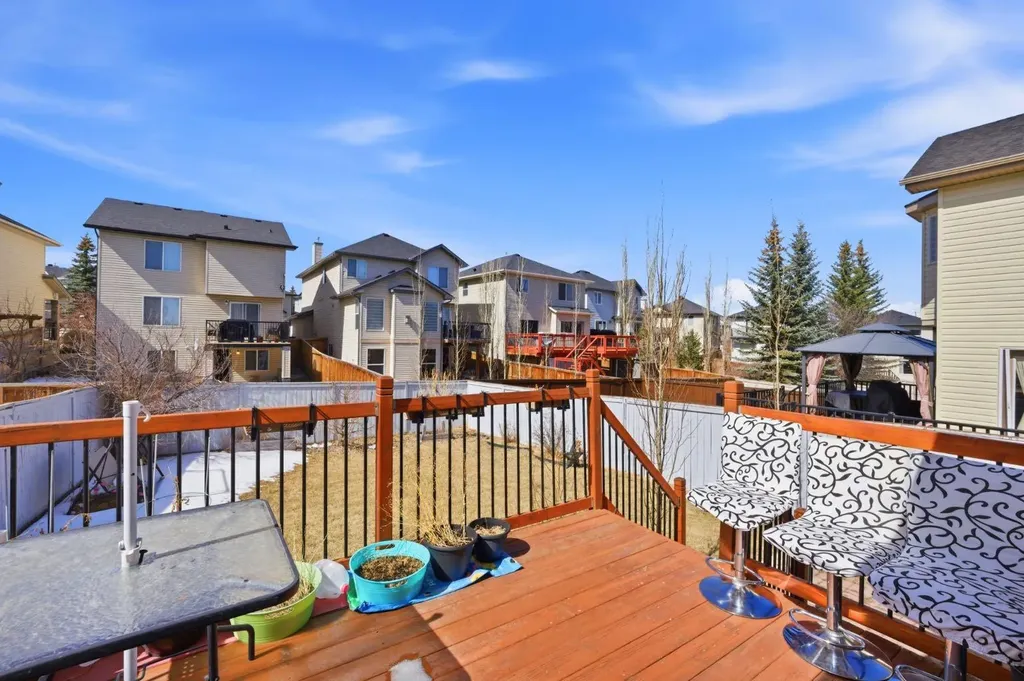 87 Kincora Drive NW Calgary AB T3R1L4