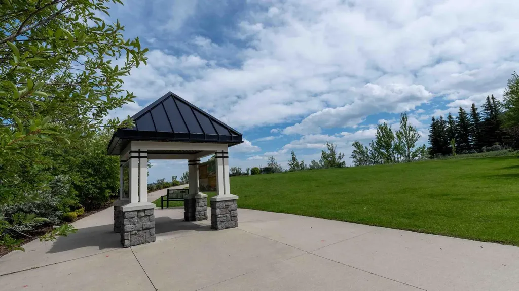 87 Kincora Drive NW Calgary AB T3R1L4