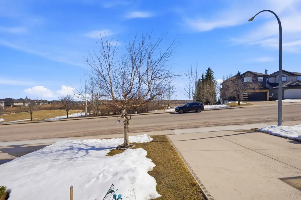 87 Kincora Drive NW Calgary AB T3R1L4