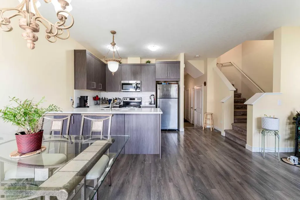 1402 Jumping Pound Common Cochrane AB T4C 2L1
