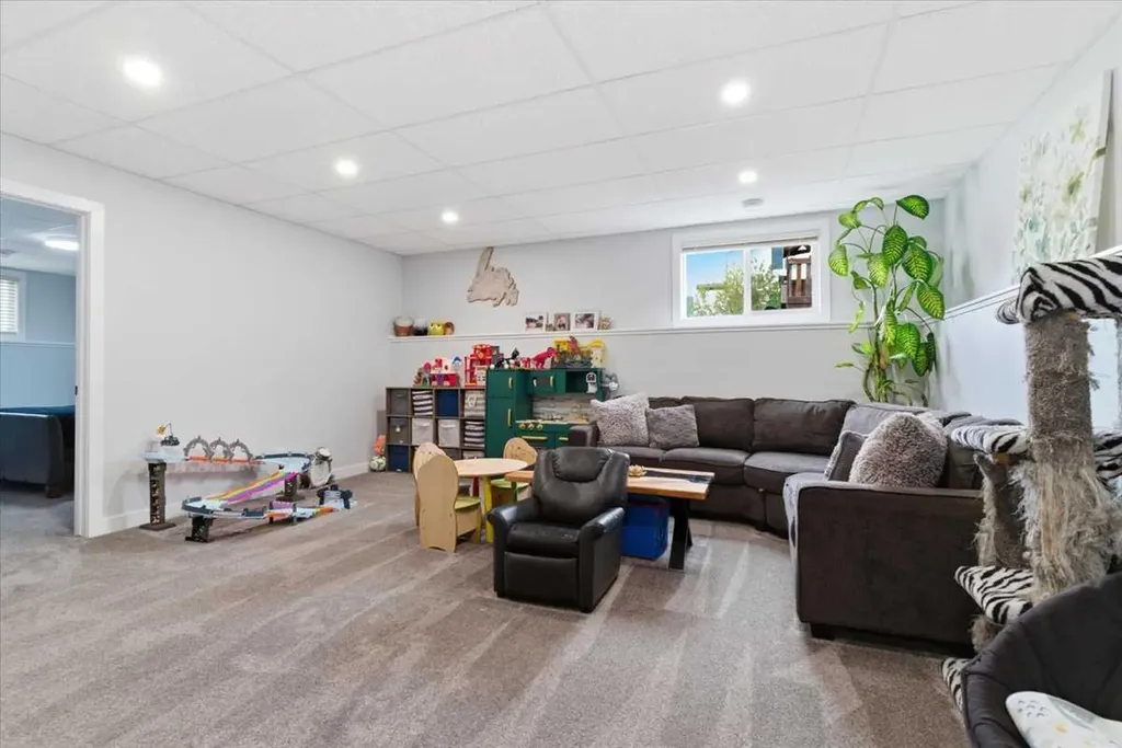 11218 76 Avenue Grande Prairie AB T8W0G4