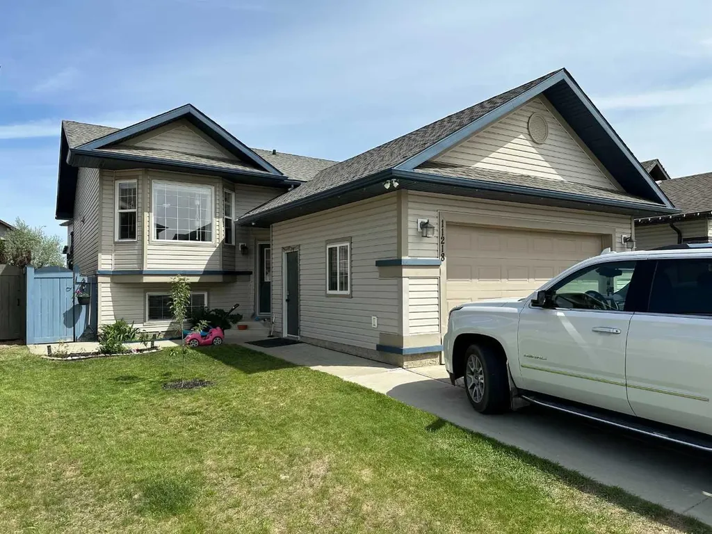 11218 76 Avenue Grande Prairie AB T8W0G4