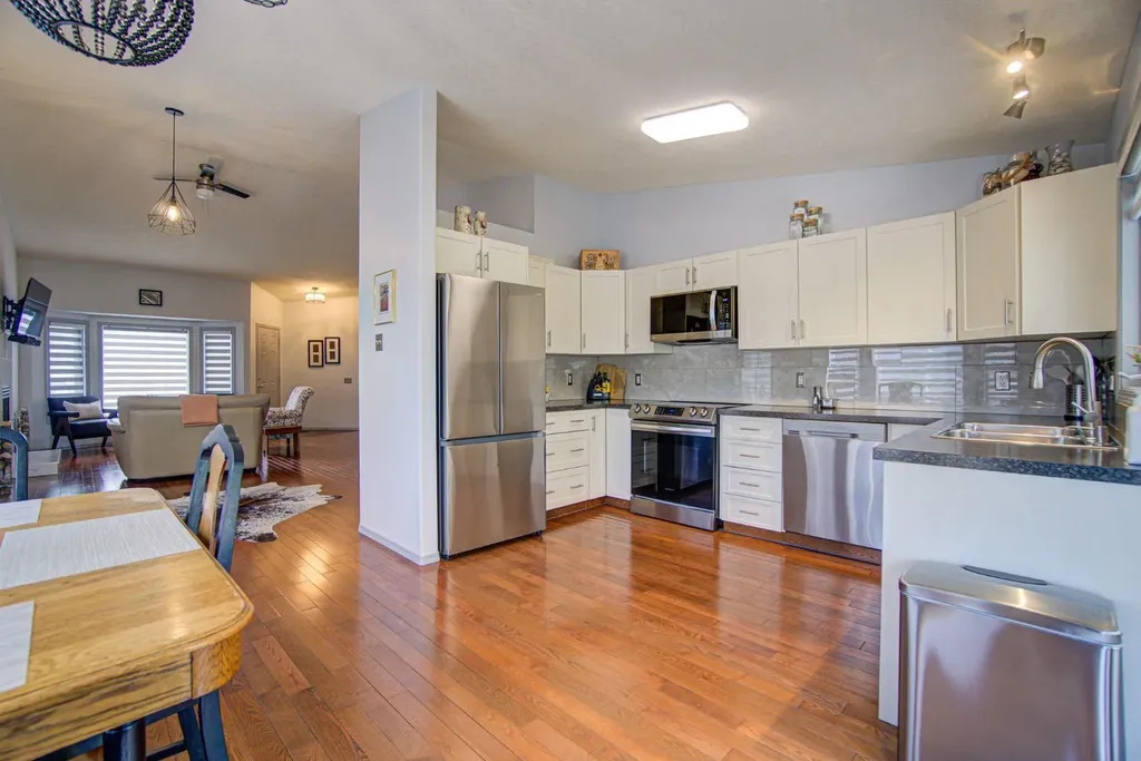 11B Westlynn Drive Claresholm AB T0L 0T0