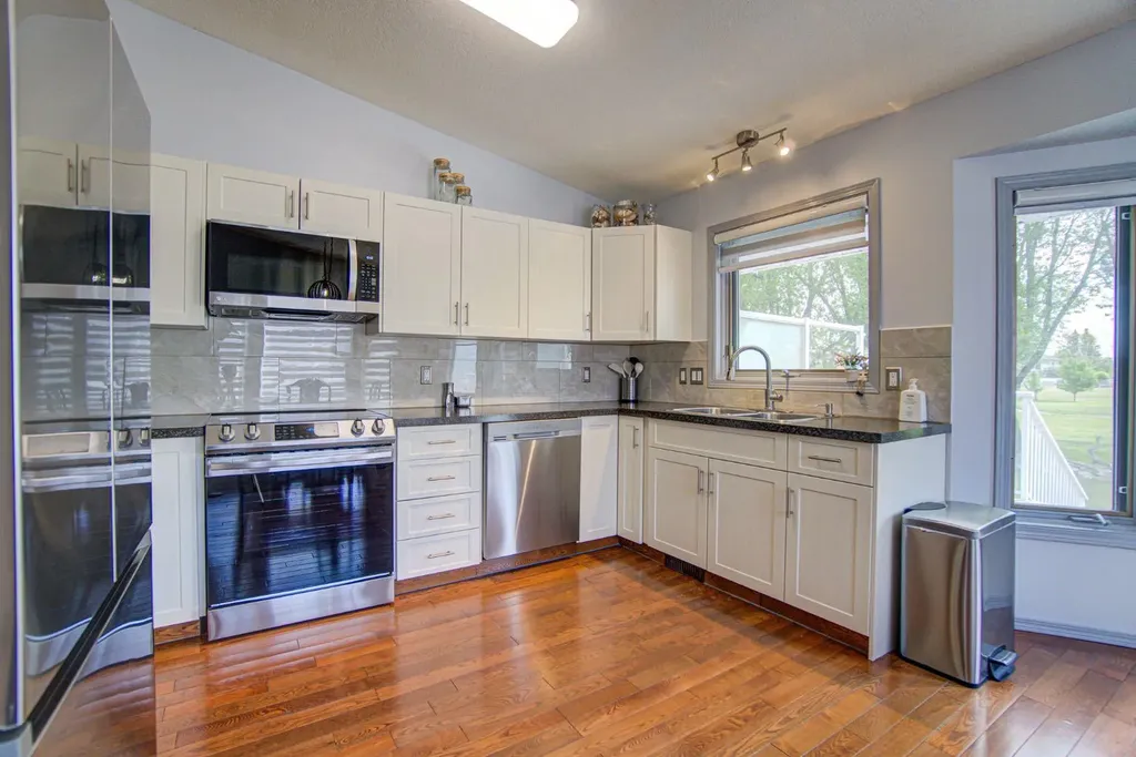 11B Westlynn Drive Claresholm AB T0L 0T0
