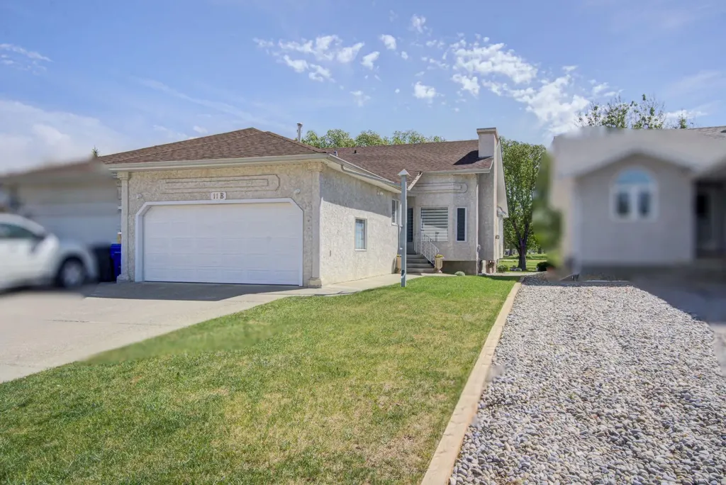 11B Westlynn Drive Claresholm AB T0L 0T0