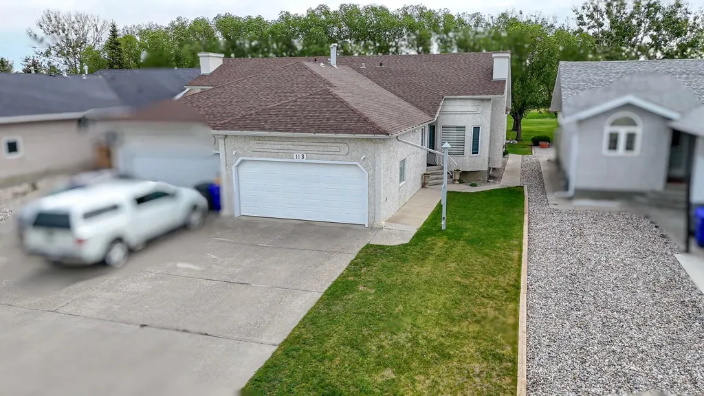 11B Westlynn Drive Claresholm AB T0L 0T0