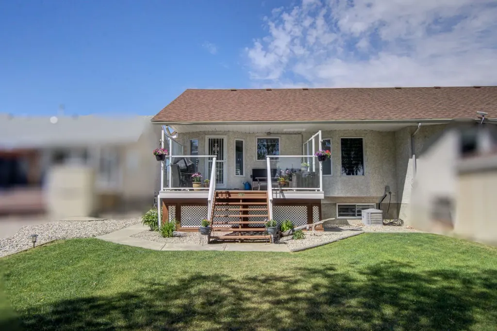 11B Westlynn Drive Claresholm AB T0L 0T0