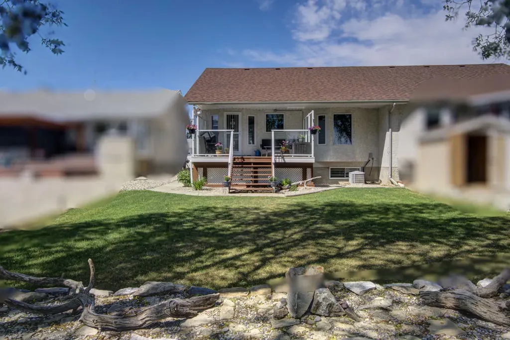 11B Westlynn Drive Claresholm AB T0L 0T0