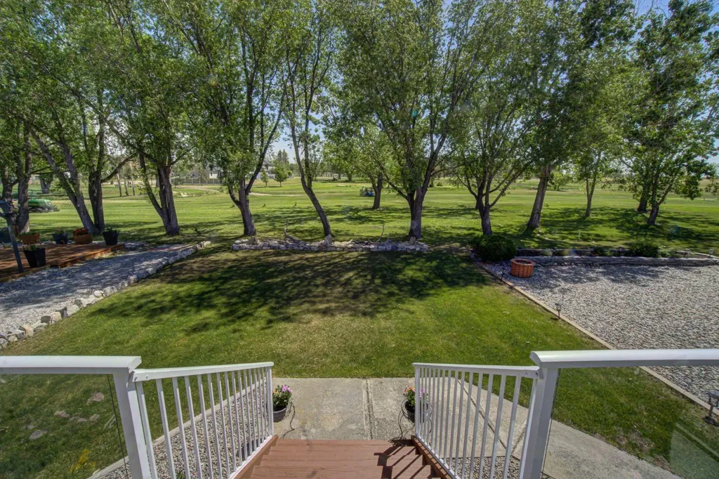 11B Westlynn Drive Claresholm AB T0L 0T0