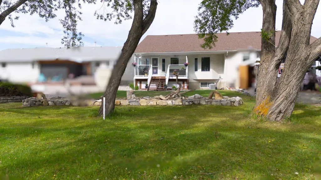 11B Westlynn Drive Claresholm AB T0L 0T0