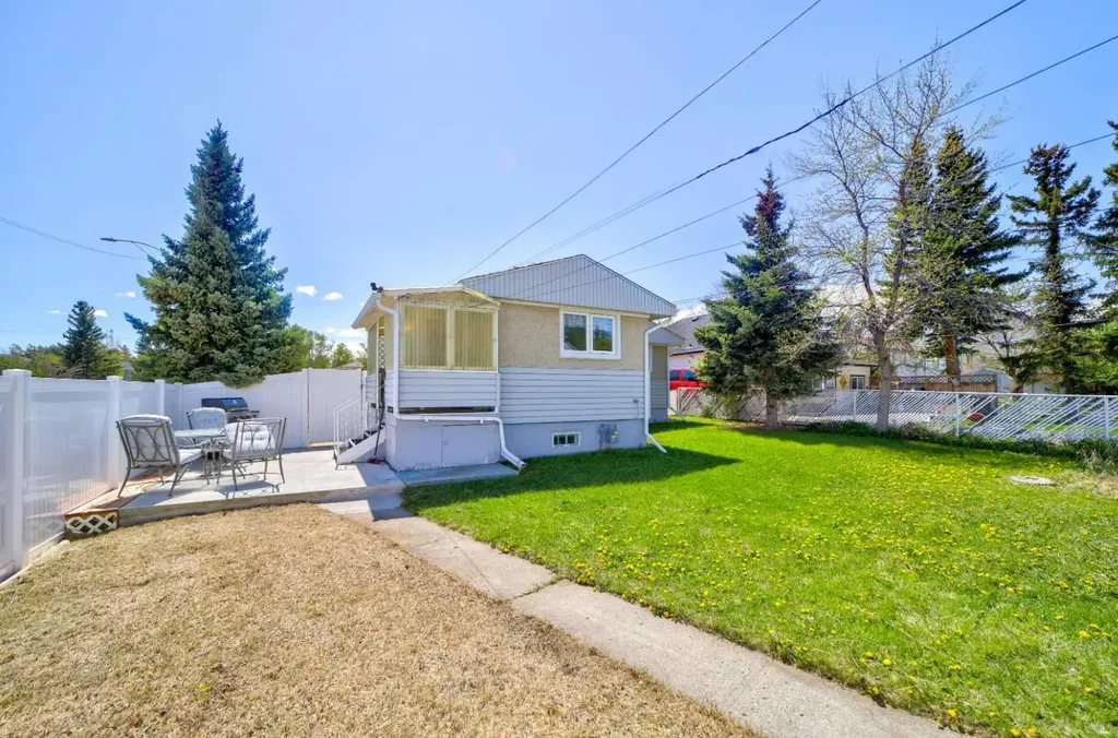 731 Mcdougall Street Pincher Creek AB T0K 1W0