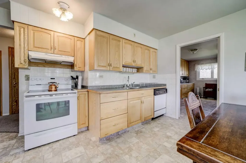 731 Mcdougall Street Pincher Creek AB T0K 1W0