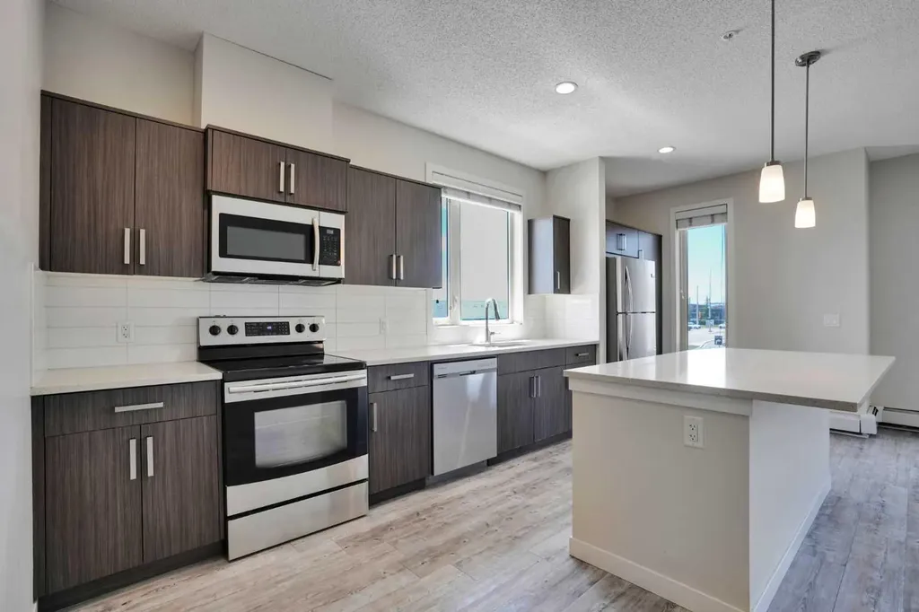 10 Westpark Link SW Calgary AB T3H 0Y5