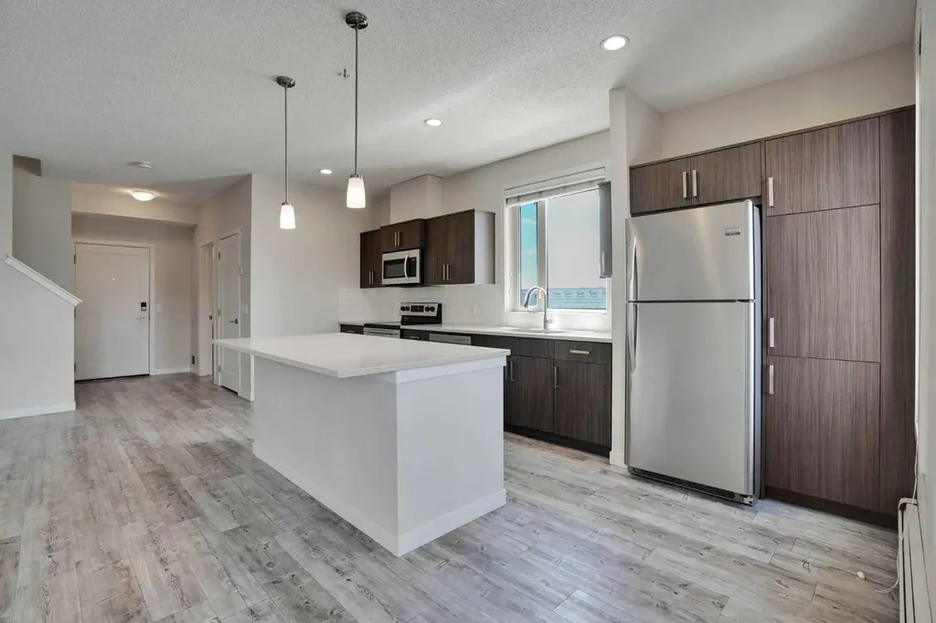 10 Westpark Link SW Calgary AB T3H 0Y5