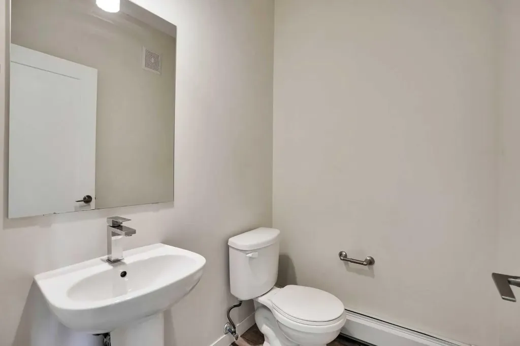 10 Westpark Link SW Calgary AB T3H 0Y5