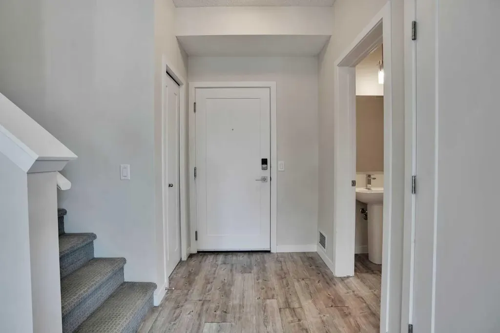 10 Westpark Link SW Calgary AB T3H 0Y5