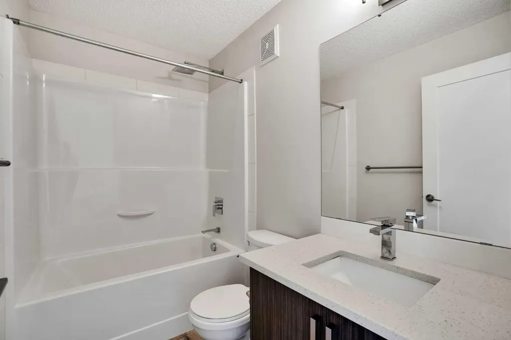 10 Westpark Link SW Calgary AB T3H 0Y5
