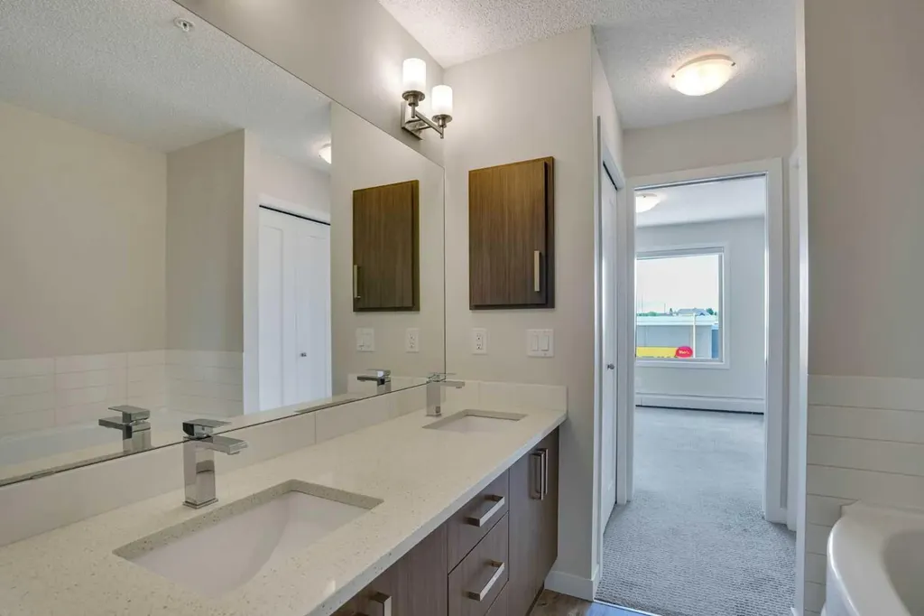 10 Westpark Link SW Calgary AB T3H 0Y5