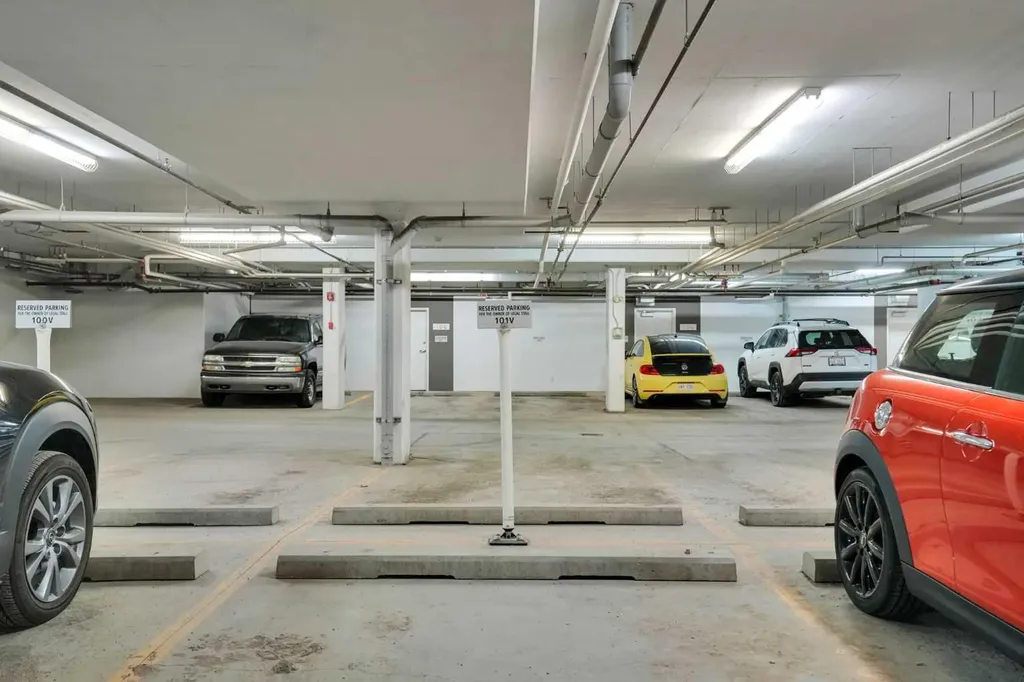 10 Westpark Link SW Calgary AB T3H 0Y5