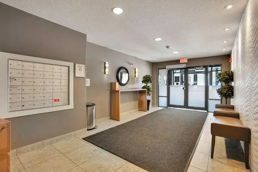 10 Westpark Link SW Calgary AB T3H 0Y5
