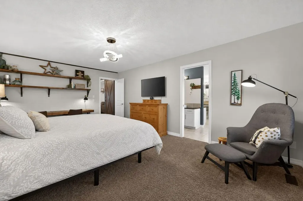 49 Auburn Springs Place SE Calgary AB T3M 1Y2