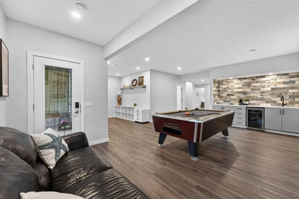 49 Auburn Springs Place SE Calgary AB T3M 1Y2