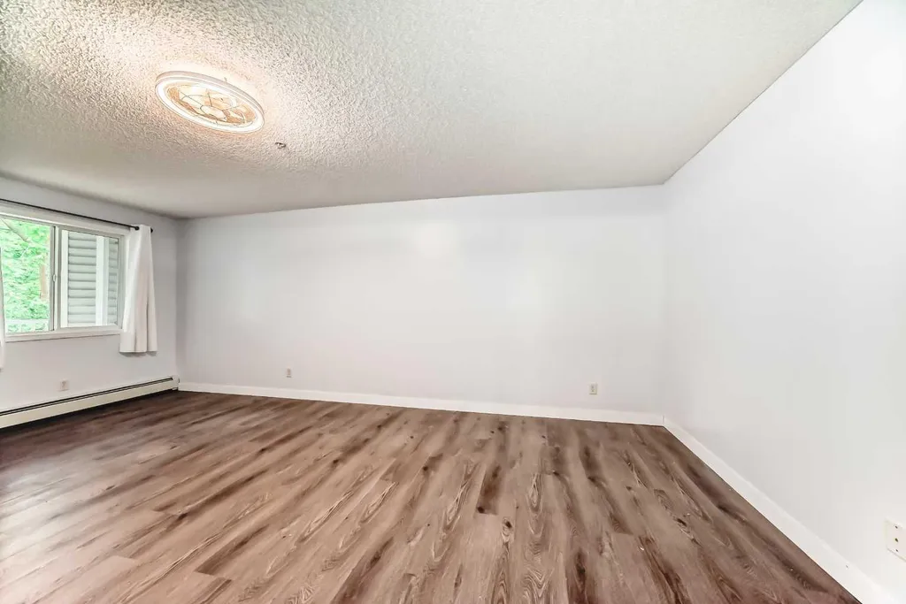 6224 17 Avenue SE Calgary AB T2A 7X8