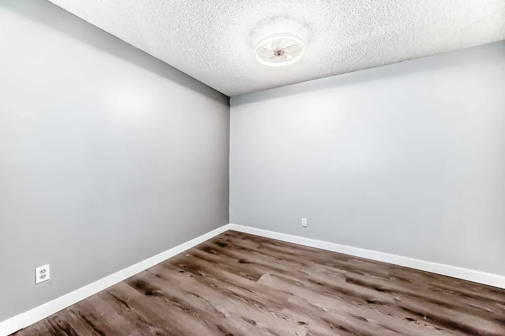 6224 17 Avenue SE Calgary AB T2A 7X8