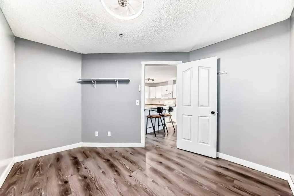 6224 17 Avenue SE Calgary AB T2A 7X8