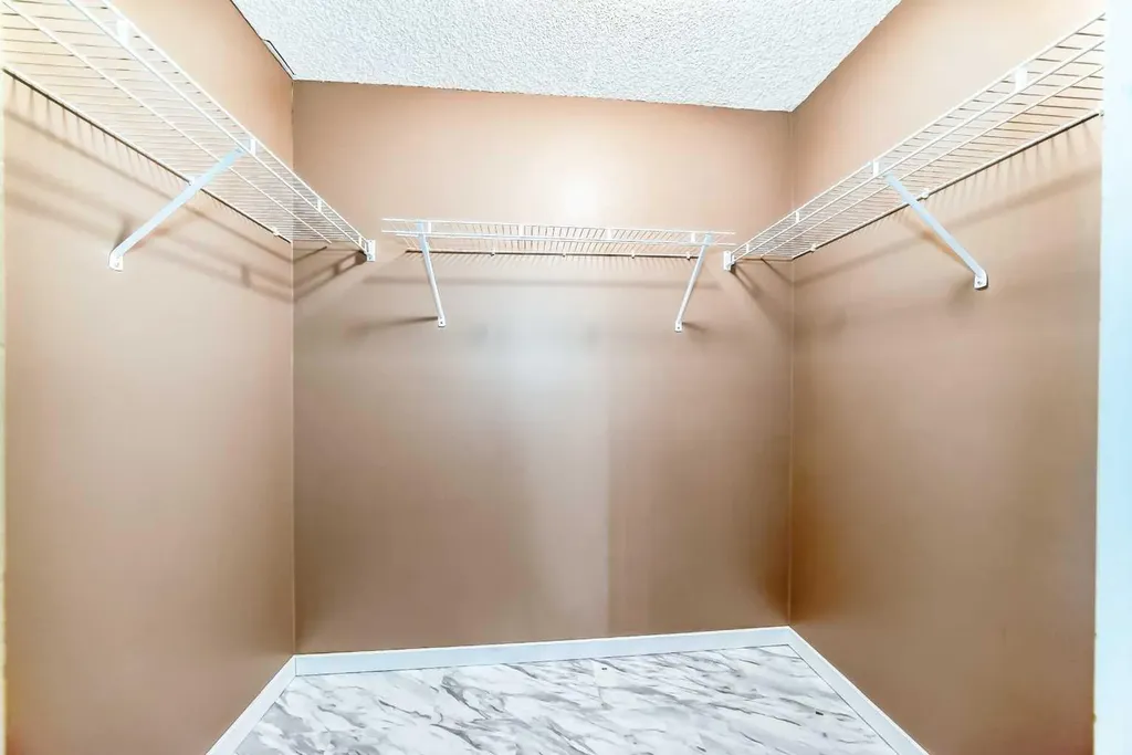 6224 17 Avenue SE Calgary AB T2A 7X8