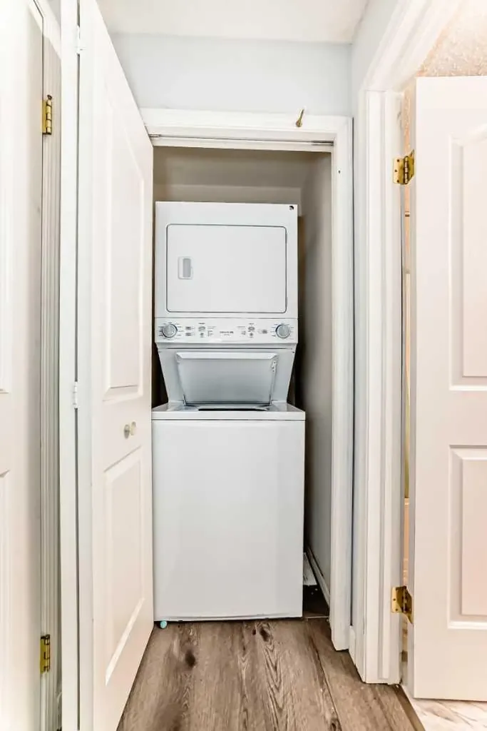 6224 17 Avenue SE Calgary AB T2A 7X8