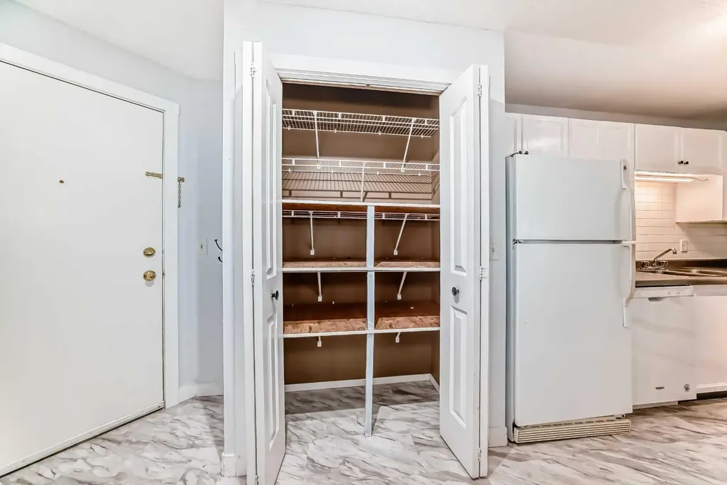 6224 17 Avenue SE Calgary AB T2A 7X8