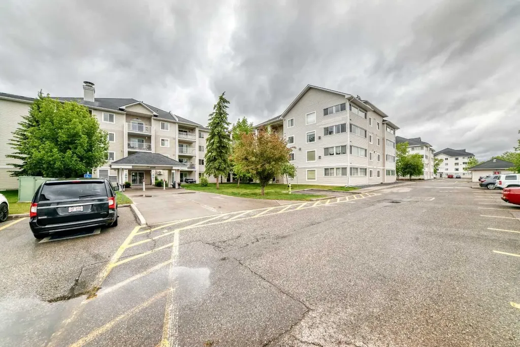 6224 17 Avenue SE Calgary AB T2A 7X8
