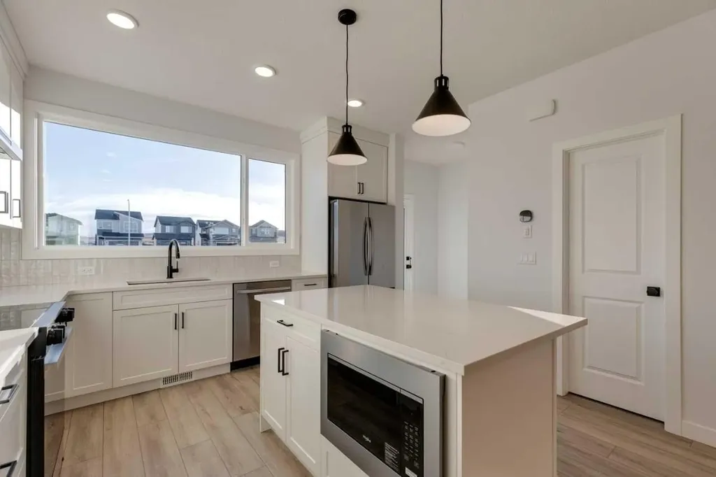 371 Fireside Drive Cochrane AB T4C3E1
