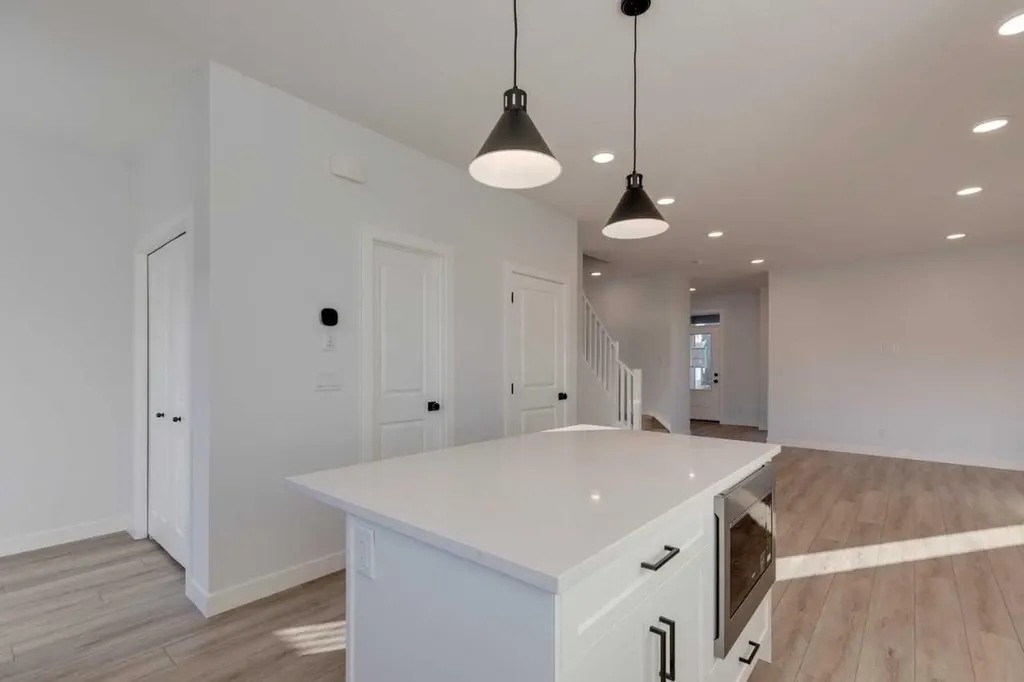 371 Fireside Drive Cochrane AB T4C3E1