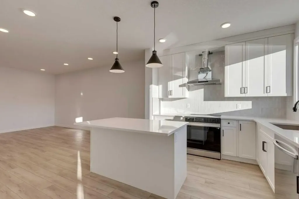 371 Fireside Drive Cochrane AB T4C3E1