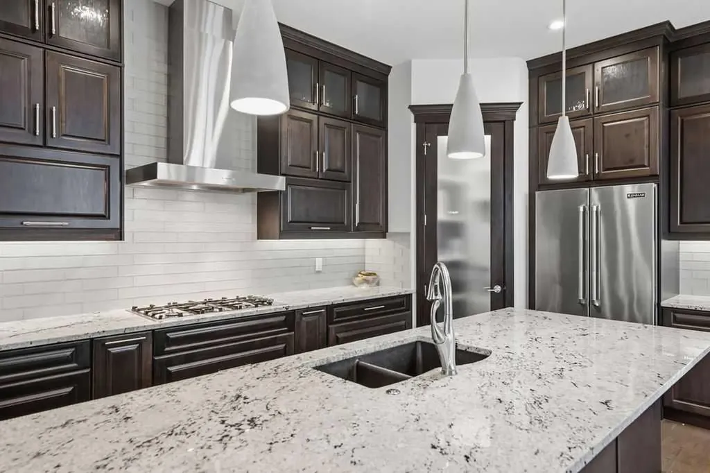 1125 Russet Road NE Calgary AB T2E 5L4