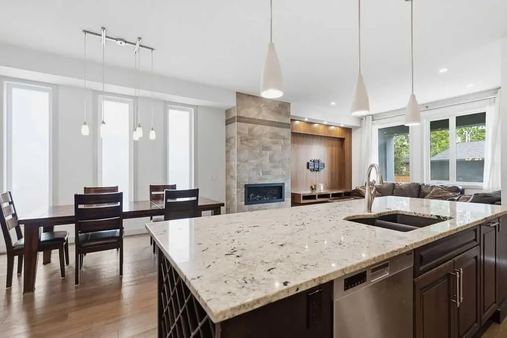 1125 Russet Road NE Calgary AB T2E 5L4
