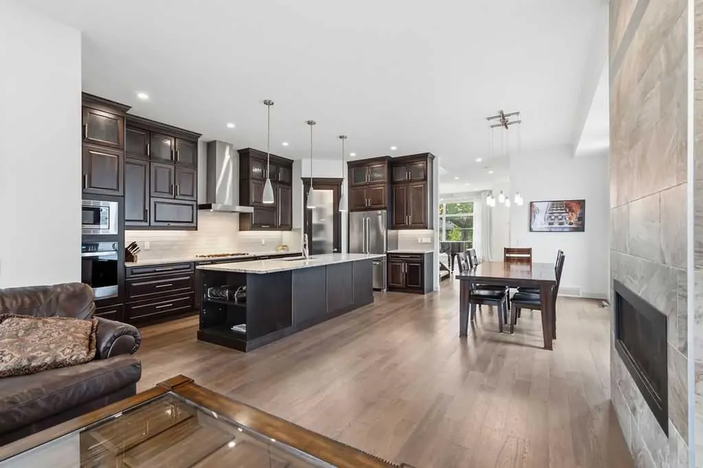 1125 Russet Road NE Calgary AB T2E 5L4