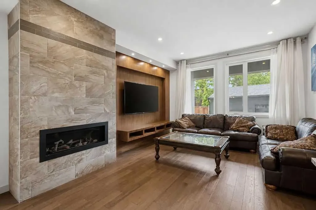 1125 Russet Road NE Calgary AB T2E 5L4