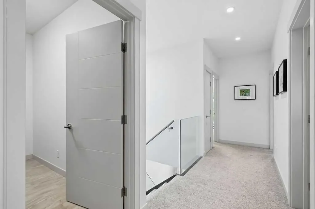 1125 Russet Road NE Calgary AB T2E 5L4